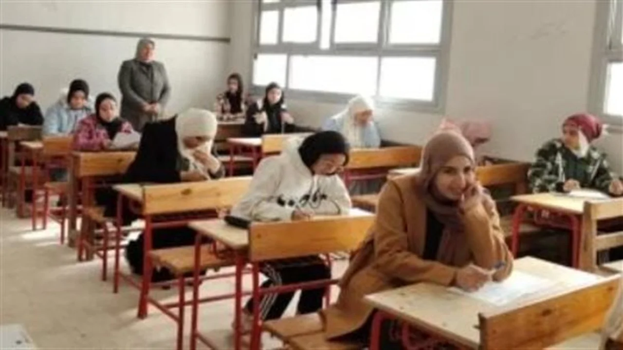 استعدادات كبيرة.. امتحانات الشهادة الإعدادية تنطلق قريبًا في المديريات